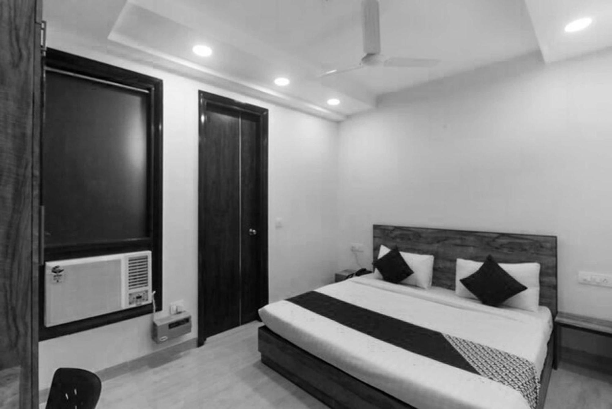 Super Hotel O Comfort Residency Near Artemis Hospital Gurgaon Esterno foto