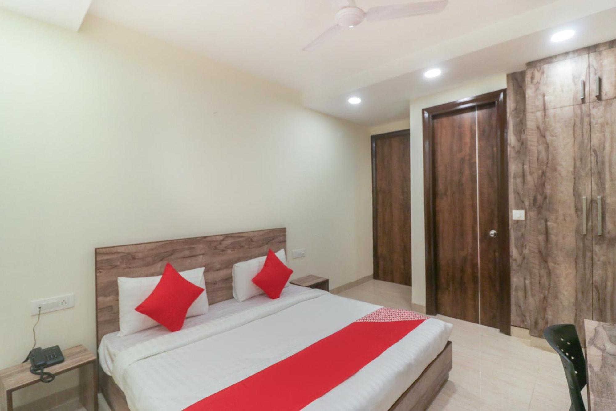 Super Hotel O Comfort Residency Near Artemis Hospital Gurgaon Esterno foto
